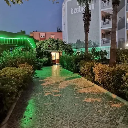 Oezguerhan Otel سيدي