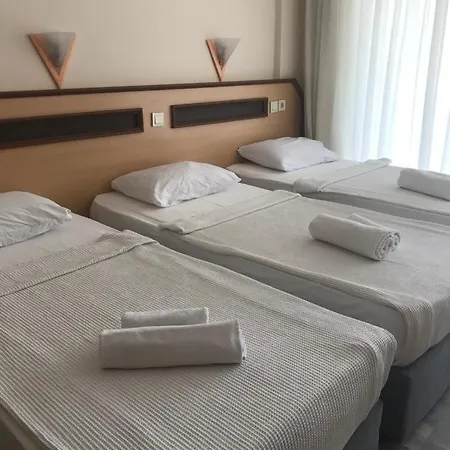 Oezguerhan Otel Сиде