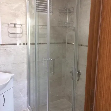 Oezguerhan Otel Отель Сиде